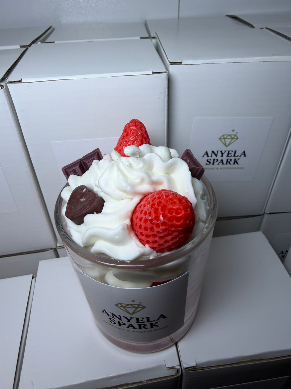 Bougie Gourmande Fraise & Chantilly – Fait main | Parfum sucré