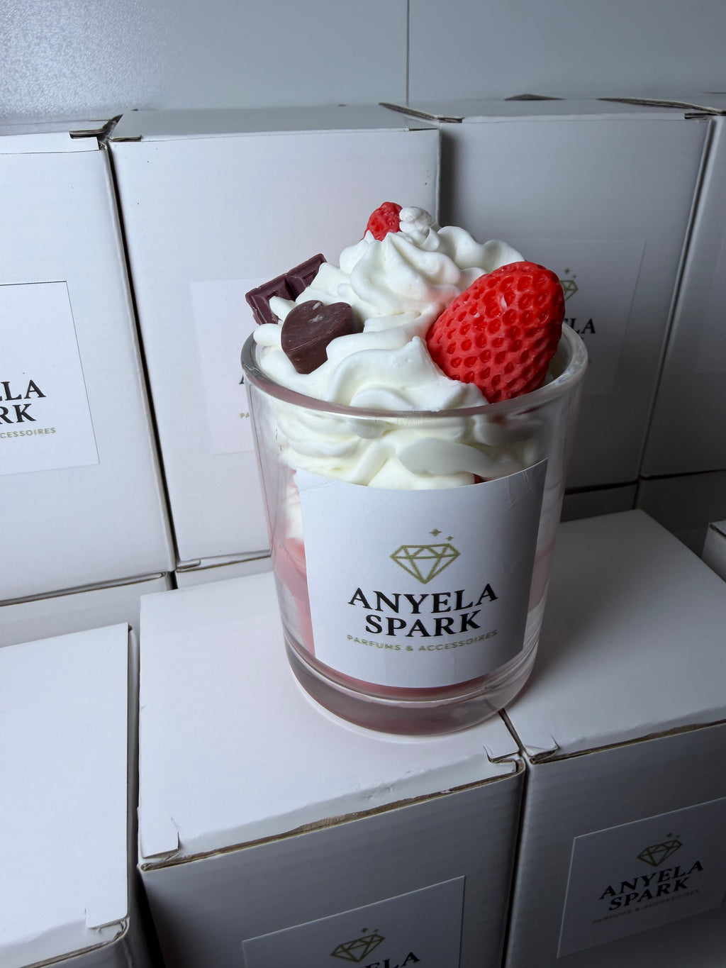 Bougie Gourmande Fraise & Chantilly – Fait main | Parfum sucré