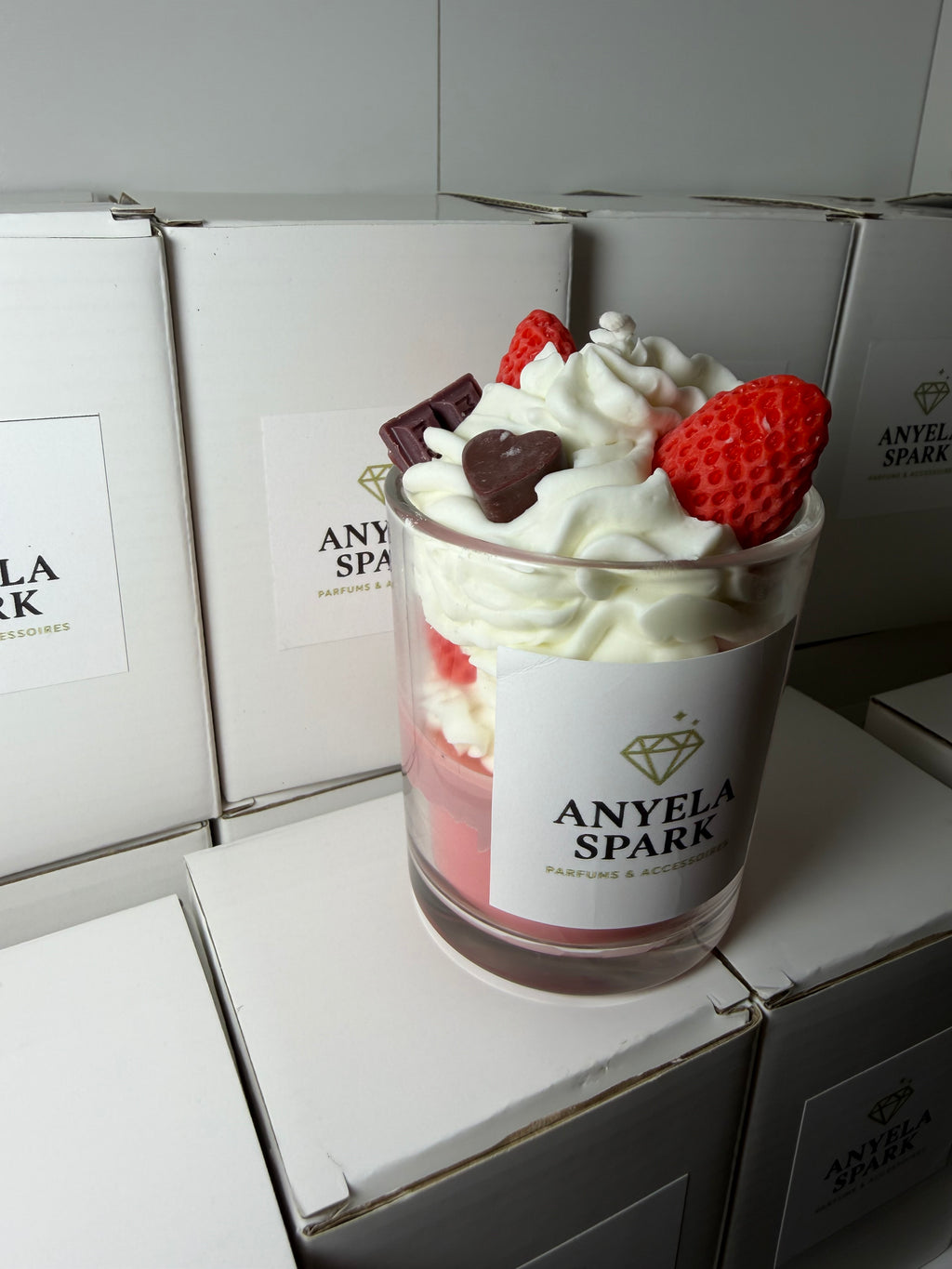 Bougie Gourmande Fraise & Chantilly – Fait main | Parfum sucré